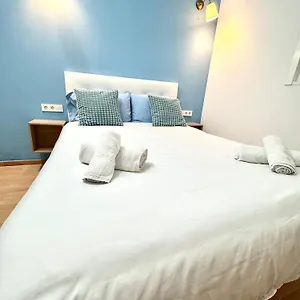 https://apt-apartamento-en-sants.top-hotels-tarragona.com