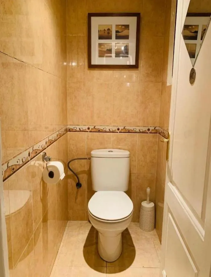Efate Rooms Barcelona Hostel