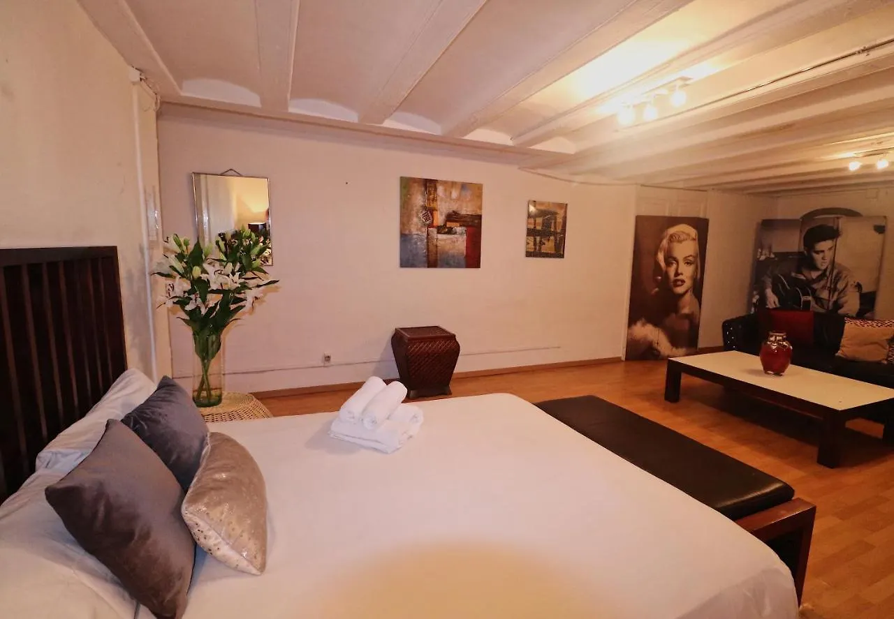 Efate Rooms Barcelona